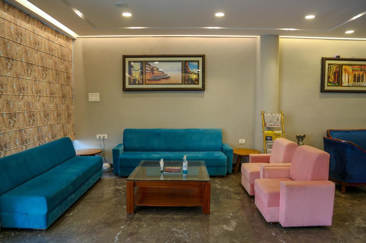 Four Leaf Hotel - Sapphire Blue, Bénarès Extérieur photo